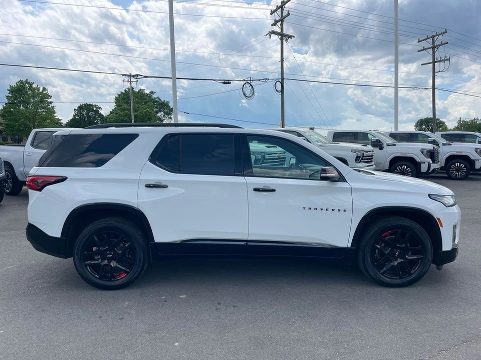 2023 Chevrolet Traverse - Image 6 of 12