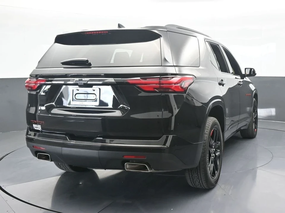 2023 Chevrolet Traverse - Image 5 of 12