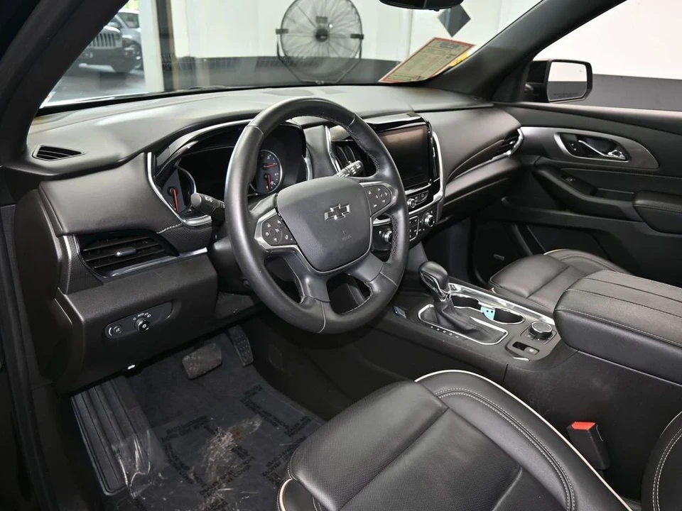 2023 Chevrolet Traverse - Image 10 of 12