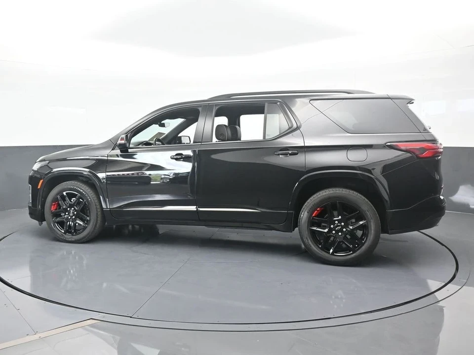 2023 Chevrolet Traverse - Image 3 of 12