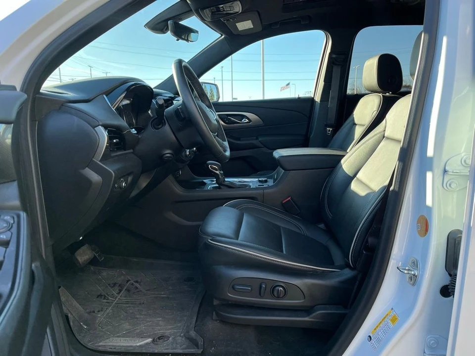 2023 Chevrolet Traverse - Image 11 of 12