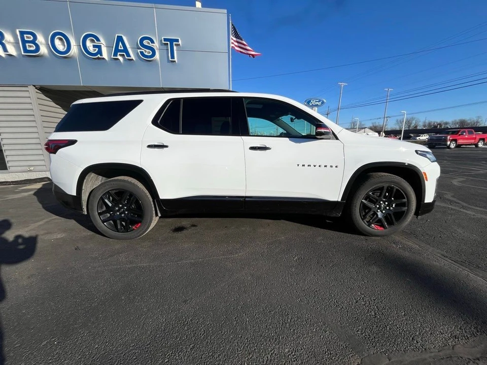 2023 Chevrolet Traverse - Image 2 of 12