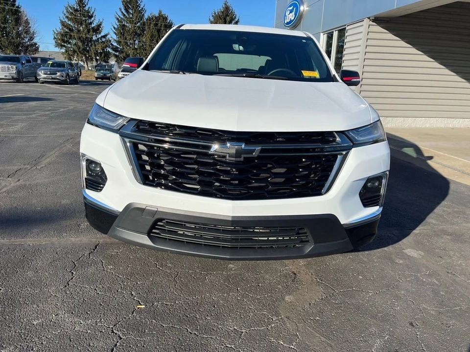 2023 Chevrolet Traverse - Image 10 of 12