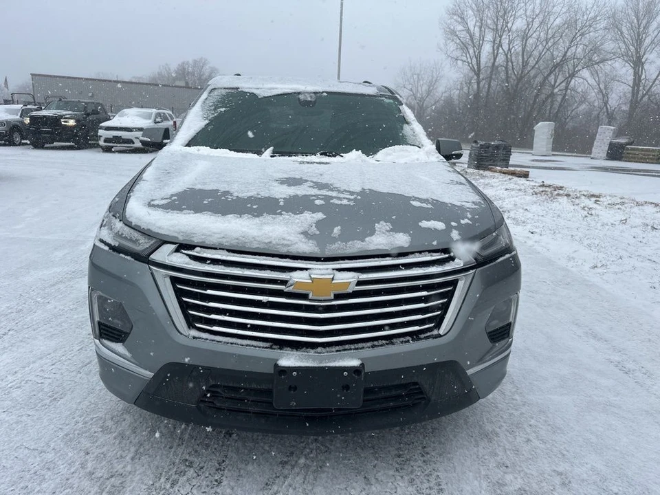 2023 Chevrolet Traverse - Image 4 of 12