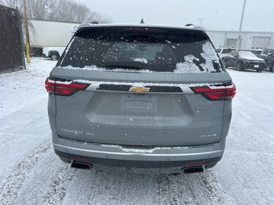 2023 Chevrolet Traverse - Image 8 of 12