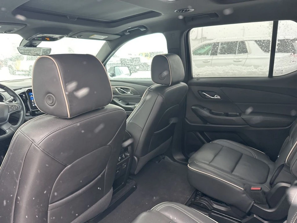 2023 Chevrolet Traverse - Image 11 of 12