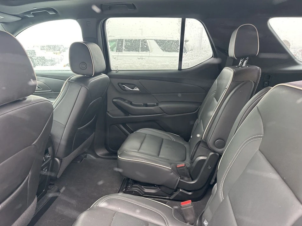 2023 Chevrolet Traverse - Image 10 of 12