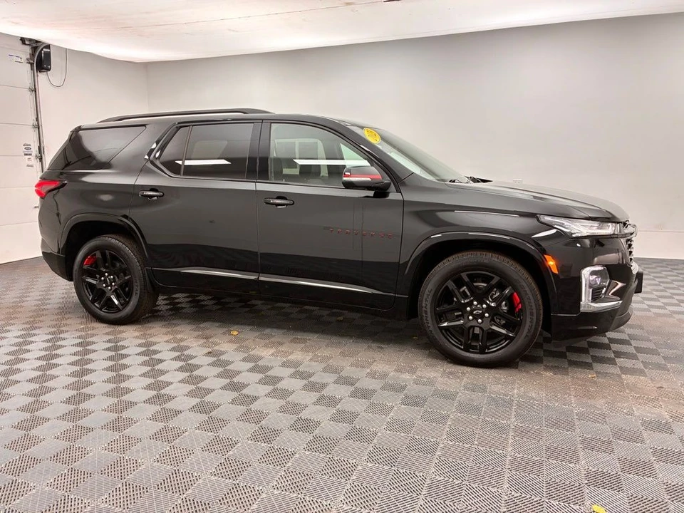 2023 Chevrolet Traverse - Image 8 of 12