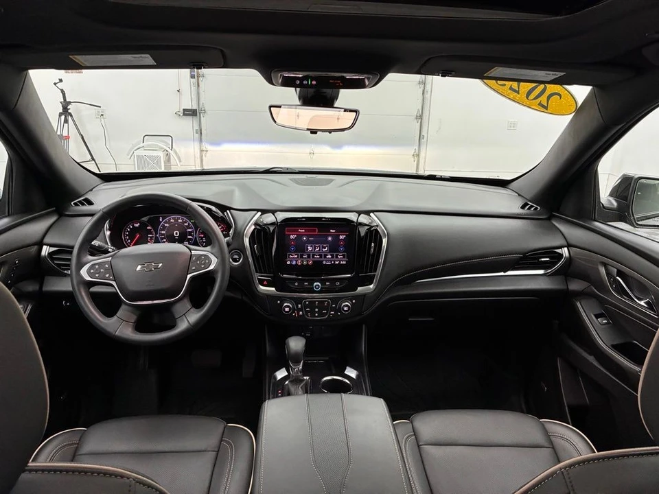 2023 Chevrolet Traverse - Image 2 of 12