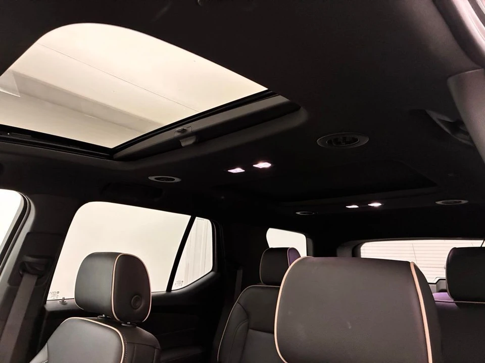 2023 Chevrolet Traverse - Image 4 of 12