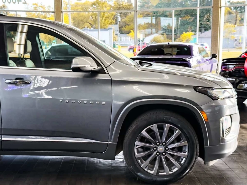 2023 Chevrolet Traverse - Image 17 of 21