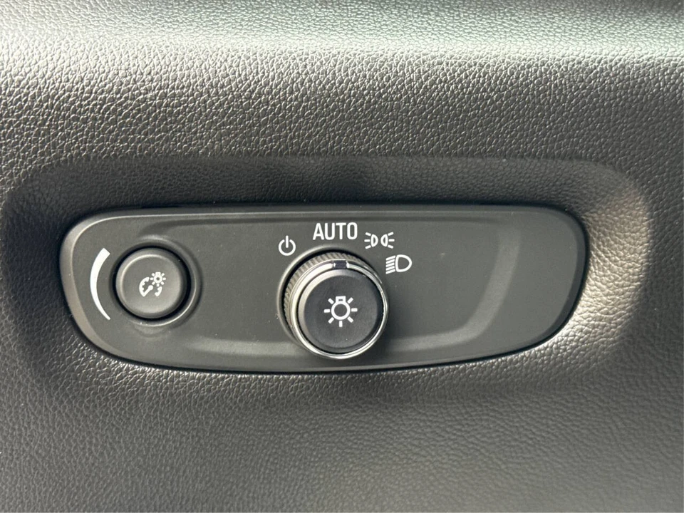 2023 Chevrolet Traverse - Image 21 of 21