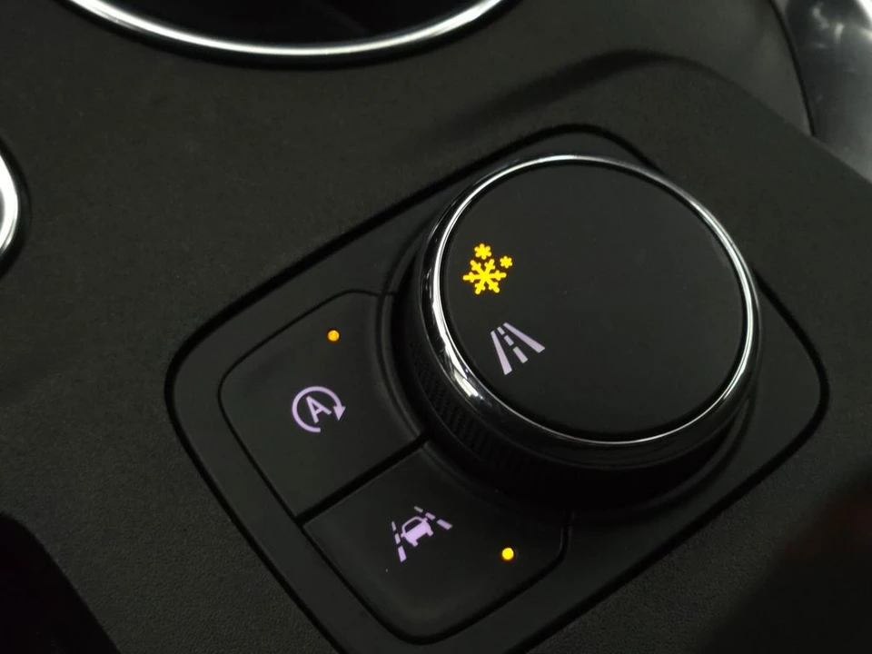 2023 Chevrolet Traverse - Image 6 of 12