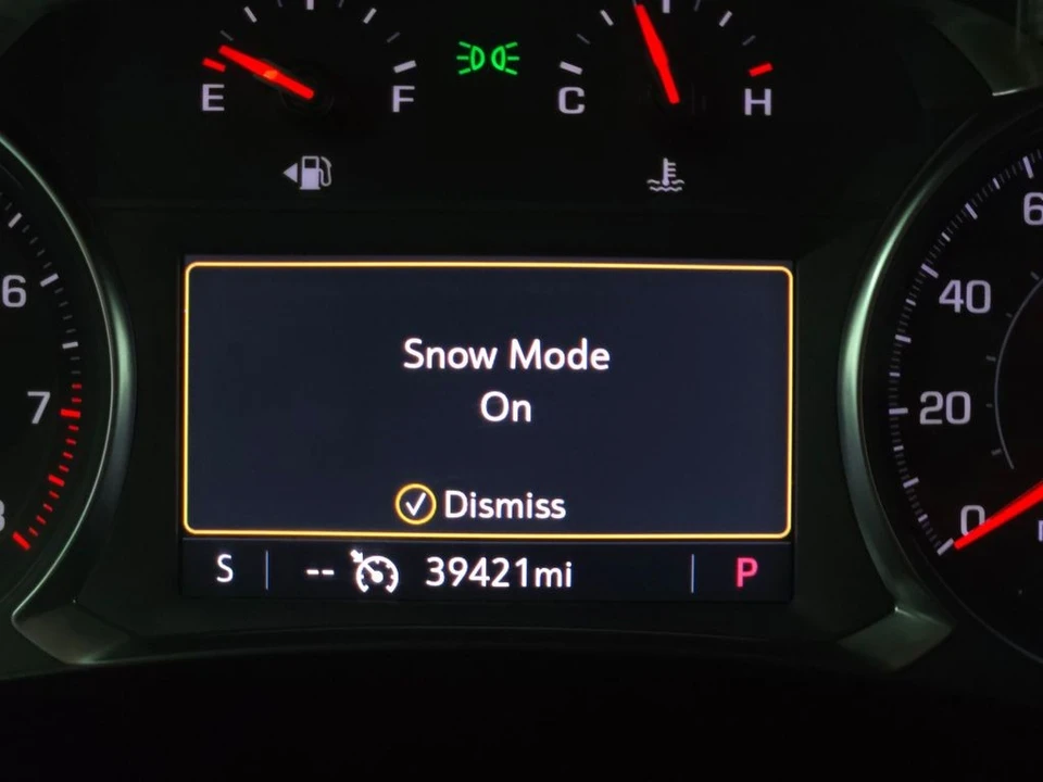 2023 Chevrolet Traverse - Image 7 of 12