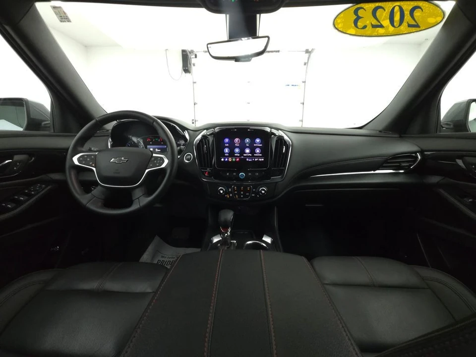 2023 Chevrolet Traverse - Image 2 of 12