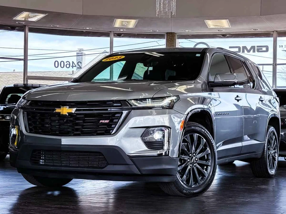 2023 Chevrolet Traverse - Image 4 of 12
