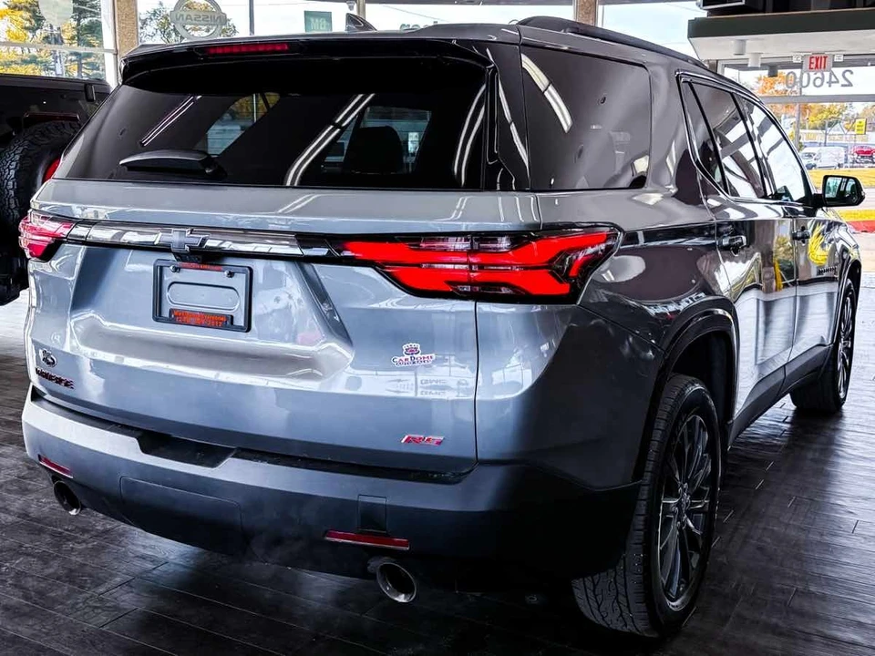 2023 Chevrolet Traverse - Image 14 of 21