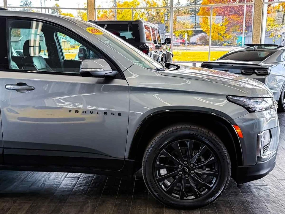 2023 Chevrolet Traverse - Image 16 of 21