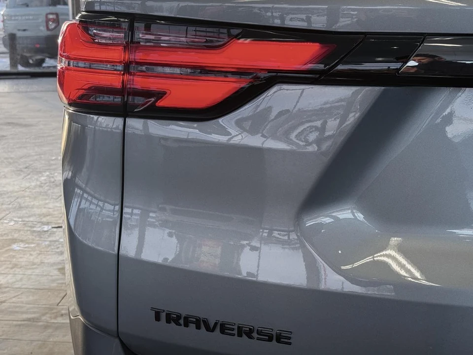 2023 Chevrolet Traverse - Image 16 of 21