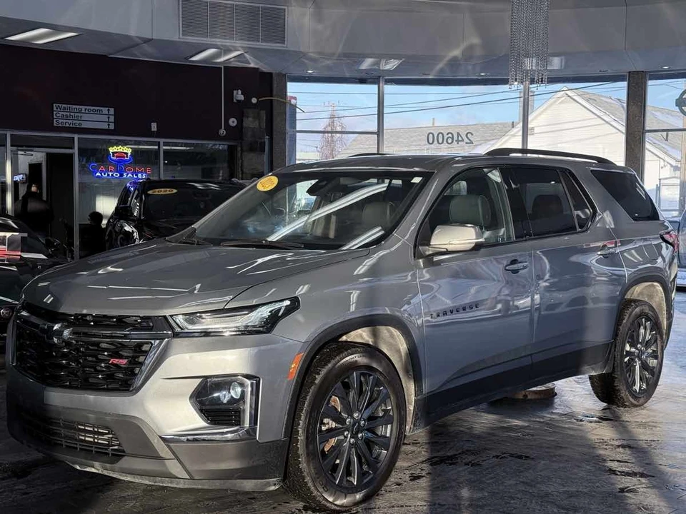 2023 Chevrolet Traverse - Image 2 of 12