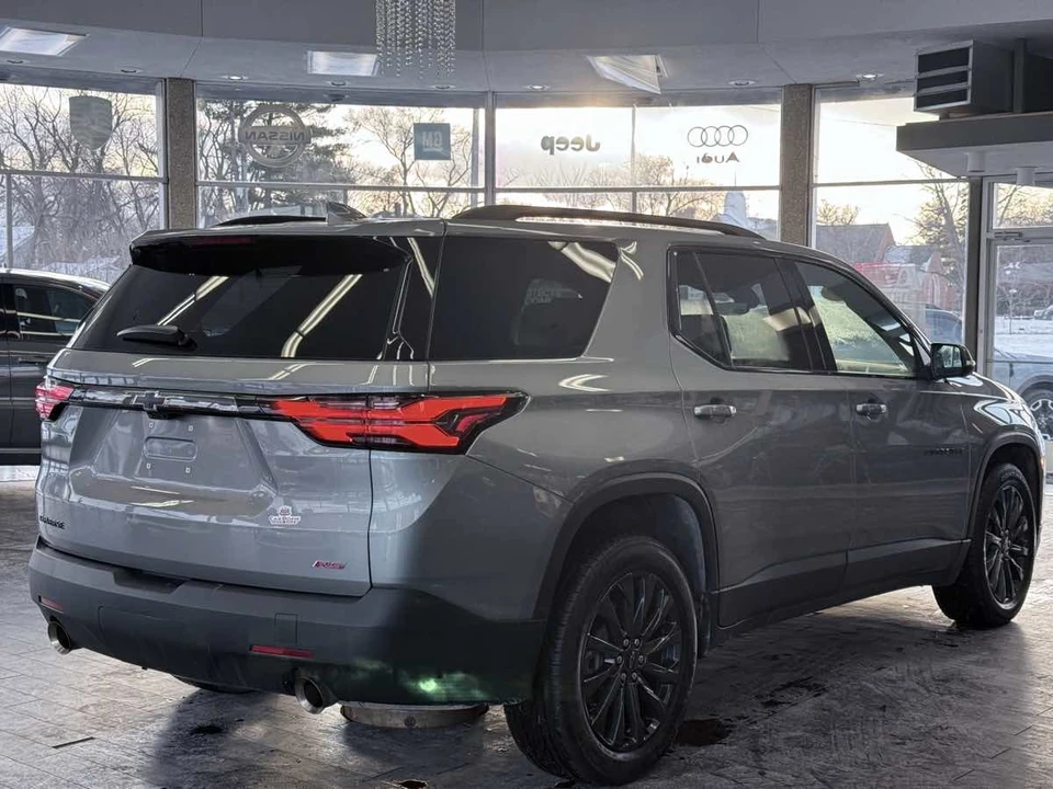 2023 Chevrolet Traverse - Image 9 of 21