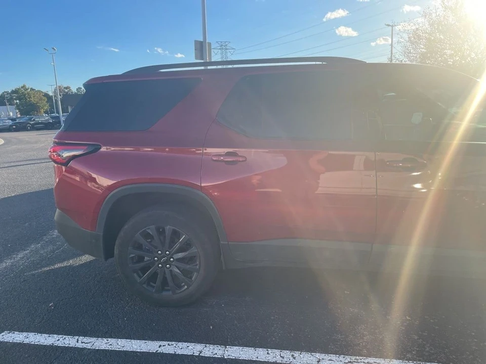 2023 Chevrolet Traverse - Image 10 of 12
