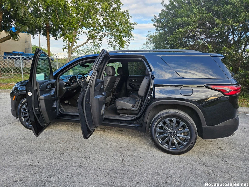 2023 Chevrolet Traverse - Image 7 of 21