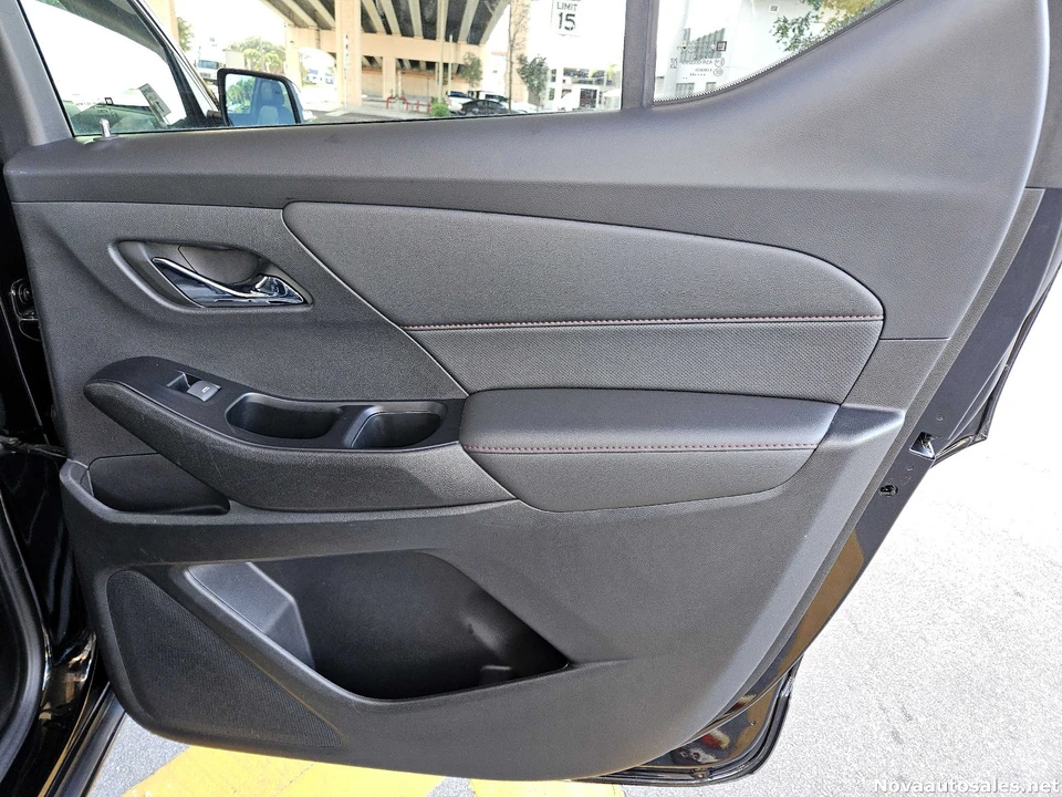2023 Chevrolet Traverse - Image 17 of 21