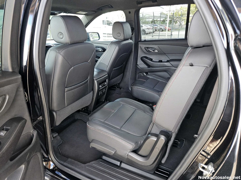 2023 Chevrolet Traverse - Image 14 of 21