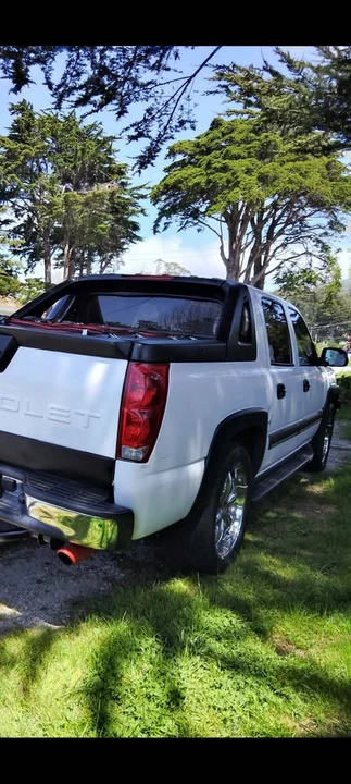 2023 Chevrolet Avalanche - Image 2 of 6