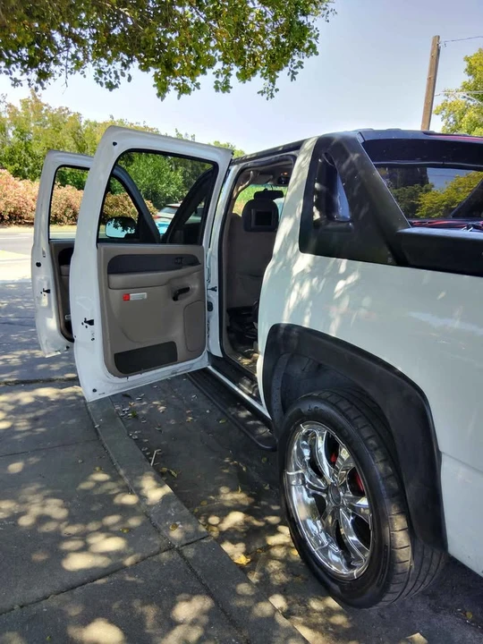 2023 Chevrolet Avalanche - Image 5 of 6