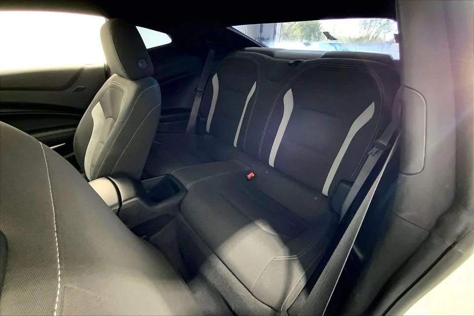2023 Chevrolet Camaro 6th Gen - Image 15 of 17