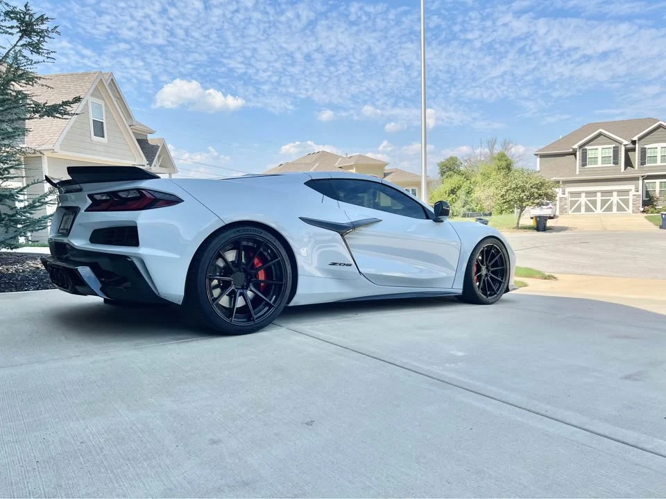 2023 Chevrolet Corvette C8 Z06 - Image 12 of 15