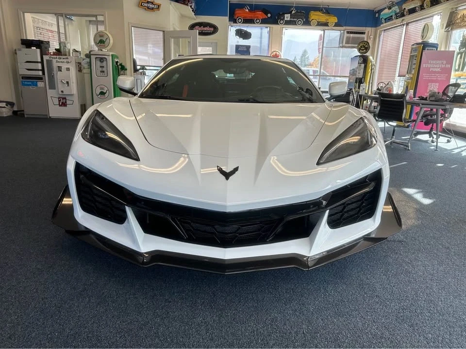 2023 Chevrolet Corvette C8 Z06 - Image 8 of 17