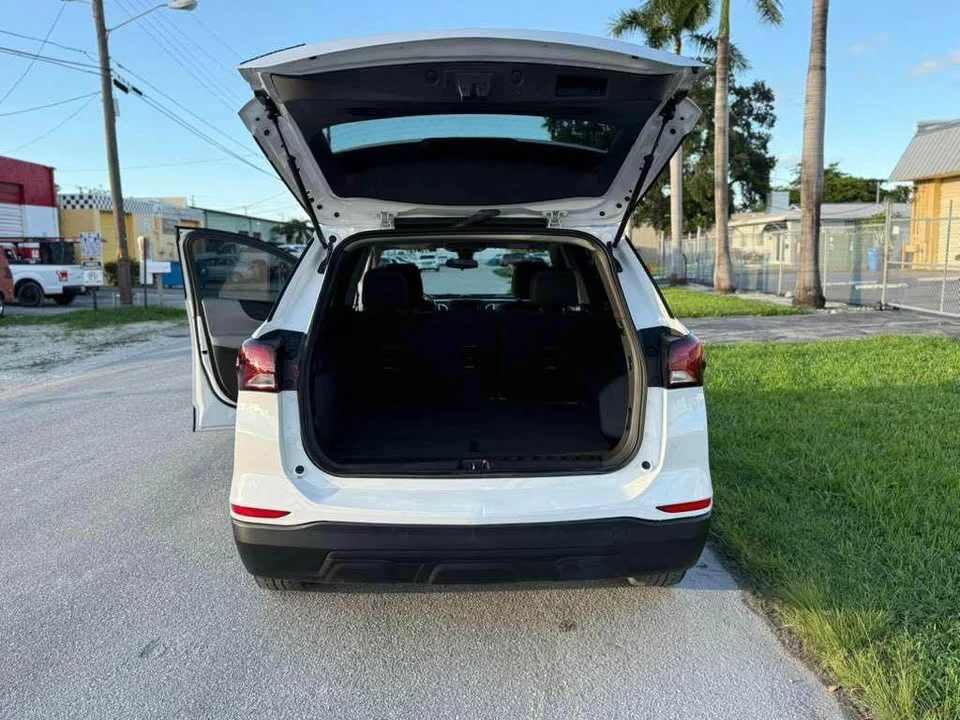 2023 Chevrolet Equinox - Image 4 of 14