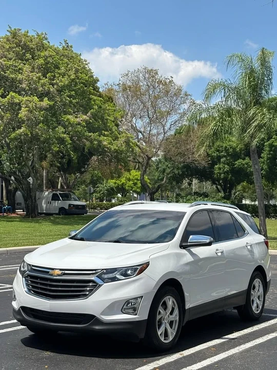 2023 Chevrolet Equinox - Image 2 of 10