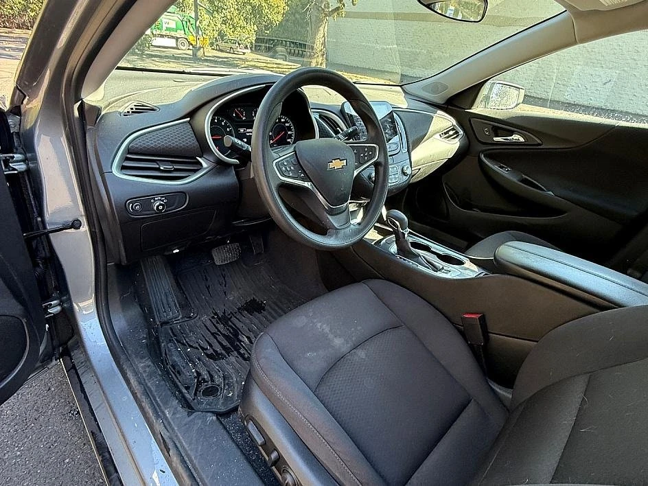 2023 Chevrolet Malibu - Image 11 of 15