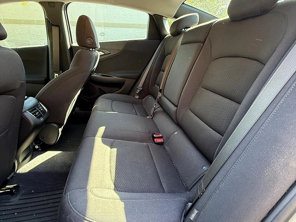 2023 Chevrolet Malibu - Image 10 of 15