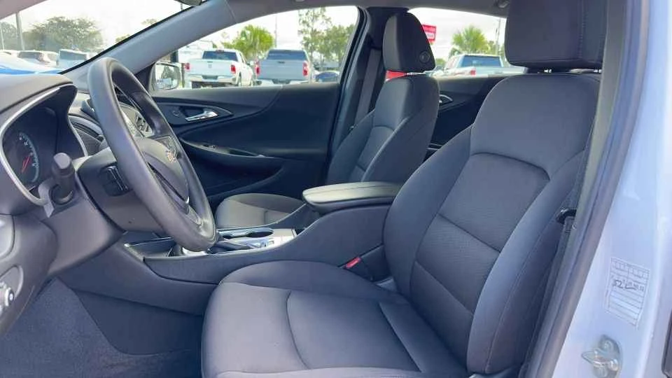 2023 Chevrolet Malibu - Image 5 of 6