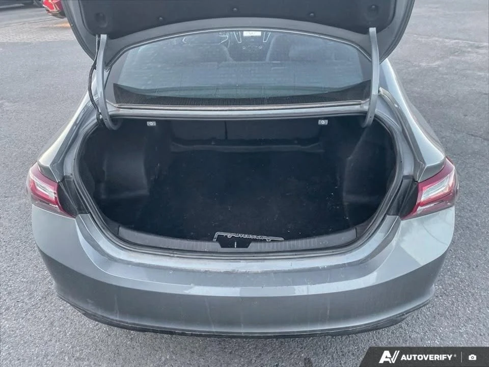 2023 Chevrolet Malibu - Image 11 of 19