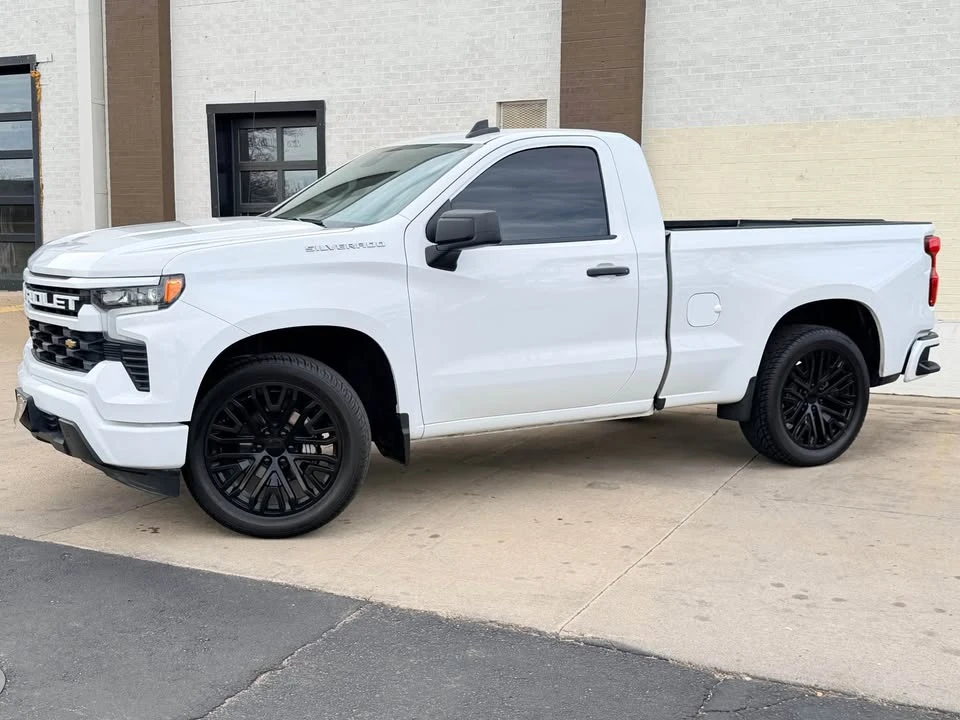 2023 Chevrolet Silverado 4th Gen - Image 2 of 19
