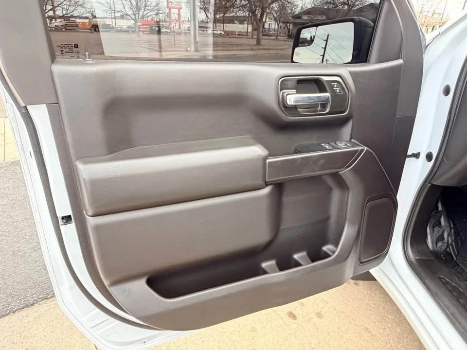 2023 Chevrolet Silverado 4th Gen - Image 18 of 19