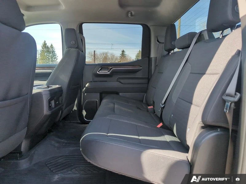 2023 Chevrolet Silverado 4th Gen - Image 18 of 20