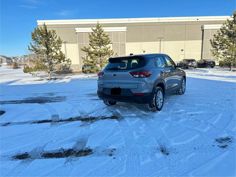 2023 Chevrolet Trailblazer - Image 2 of 12