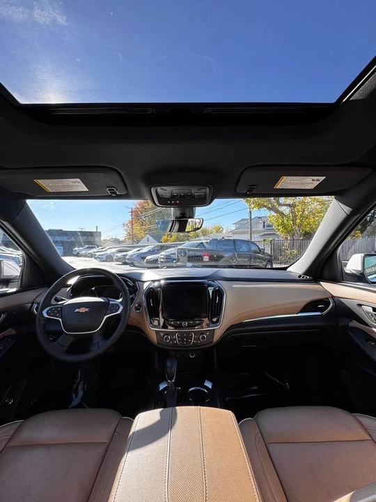 2023 Chevrolet Traverse - Image 6 of 9