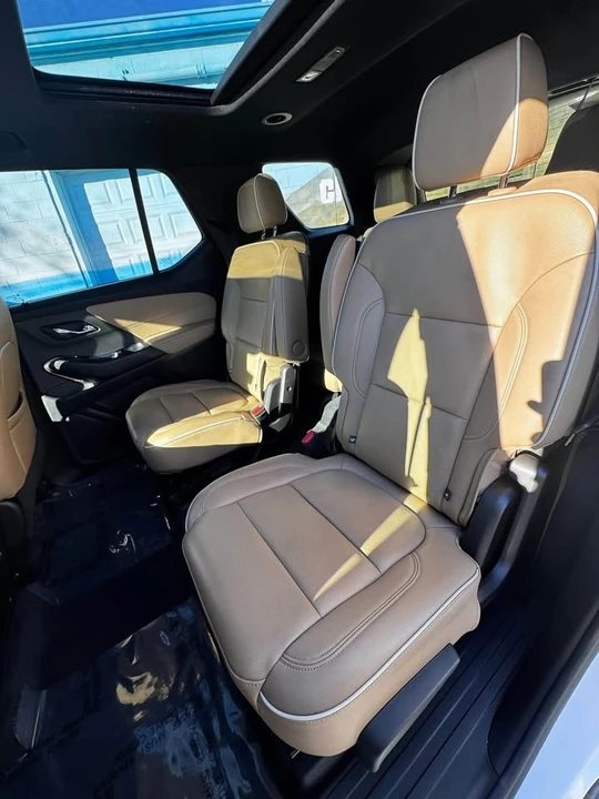 2023 Chevrolet Traverse - Image 8 of 9