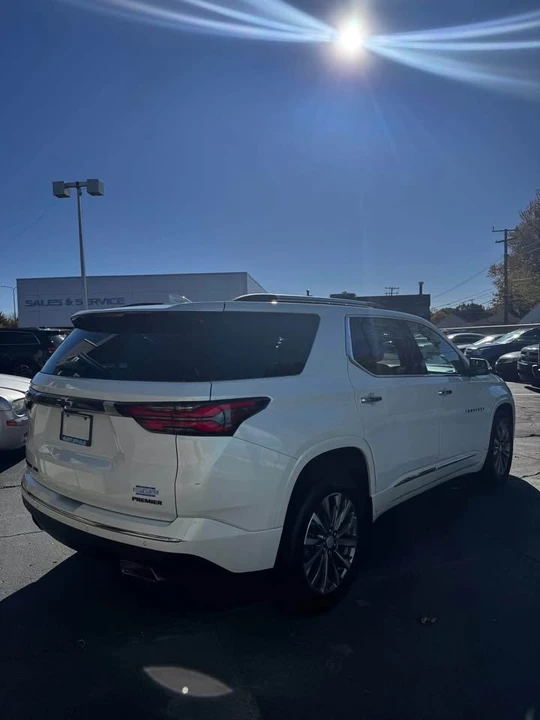 2023 Chevrolet Traverse - Image 4 of 9