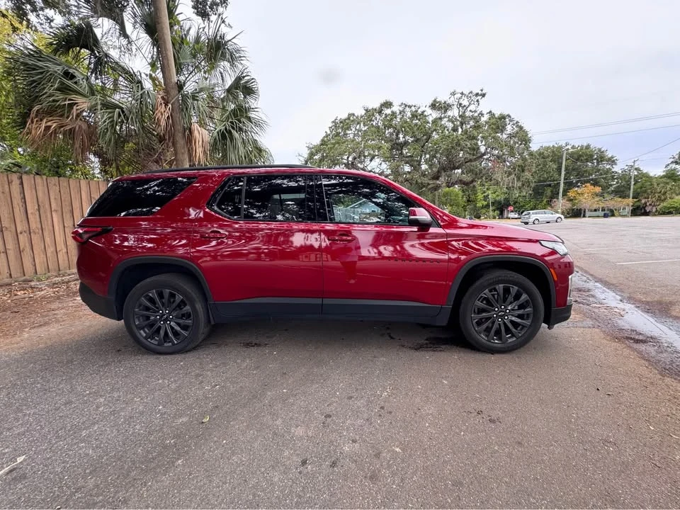 2023 Chevrolet Traverse - Image 3 of 8