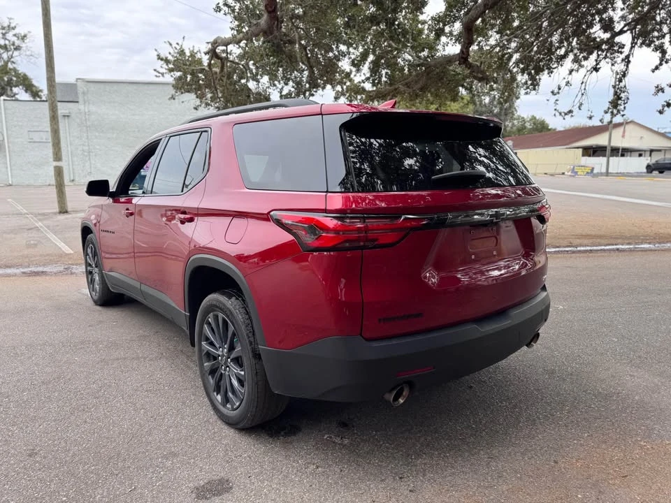 2023 Chevrolet Traverse - Image 2 of 8