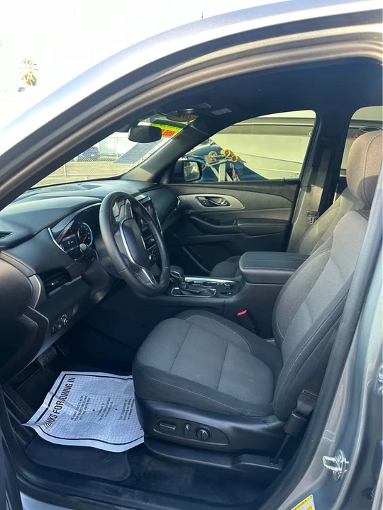 2023 Chevrolet Traverse - Image 6 of 11